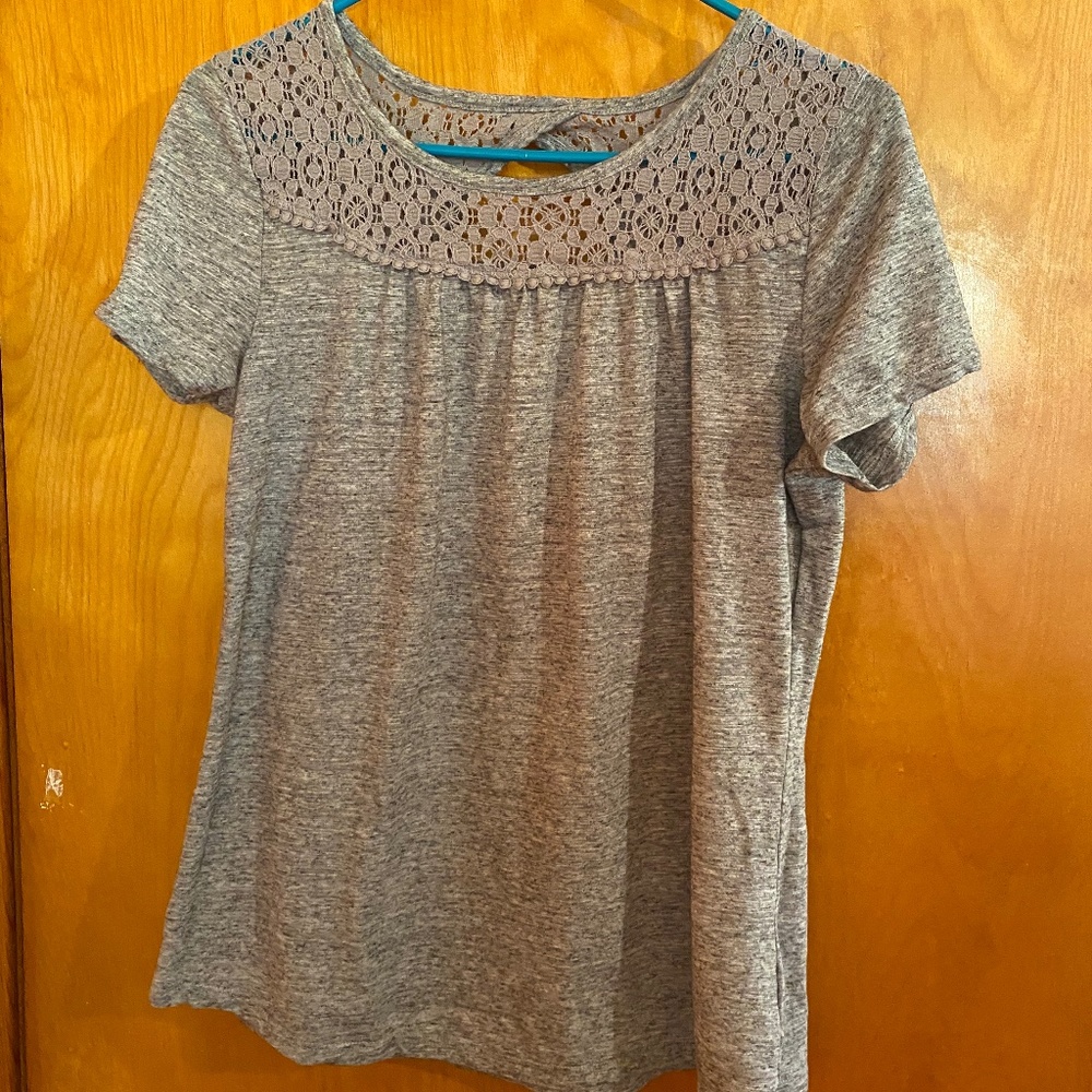 Women's grey top